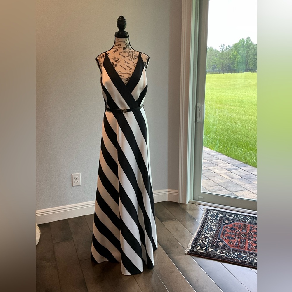 Phoebe Size 12 Spring / Summer Dress